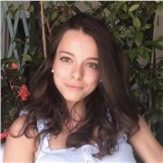 Laureata Magistrale in Filologia Classica, impartisce lezioni di tutte le materie umanistiche per tutti i livelli scolastici